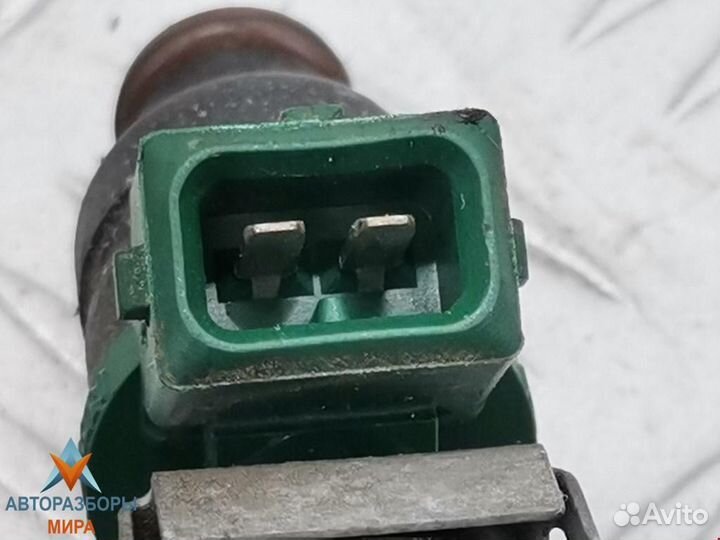 Форсунка Audi A3 8L 1997 037906031AA