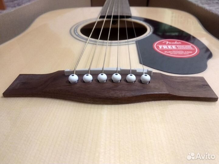 Новый Fender CD-60 Natural +новые струны