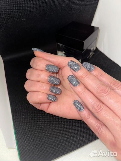 Маникюр педикюр