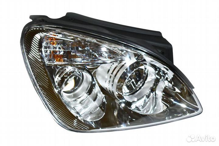 Фара правая Kia Carens