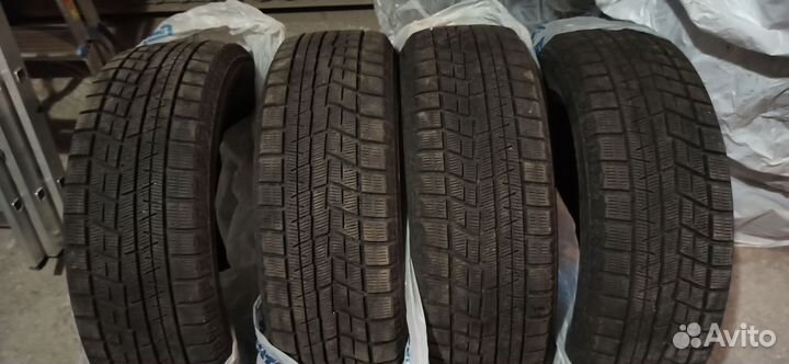 Yokohama Ice Guard IG60 215/60 R17