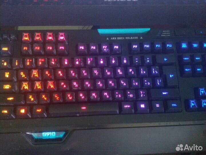 Игровая механическая клавиатура с подсветкой