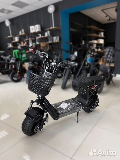 Электроскутер Wolong C1 PRO 800W 13AH