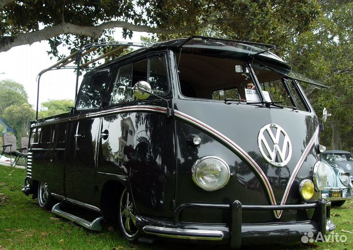 Моделька автомобиля VW BUS pickup 1963