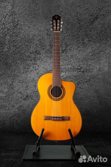 Классические гитары takamine GC5CE NAT