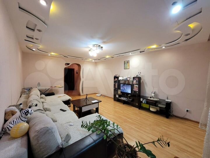 3-к. квартира, 82,5 м², 4/6 эт.