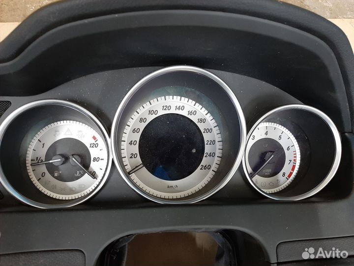 Щиток приборов Mercedes W 204 рест