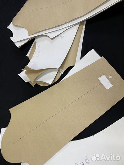 Бренд дизайнерской одежды+товарный знак и товар