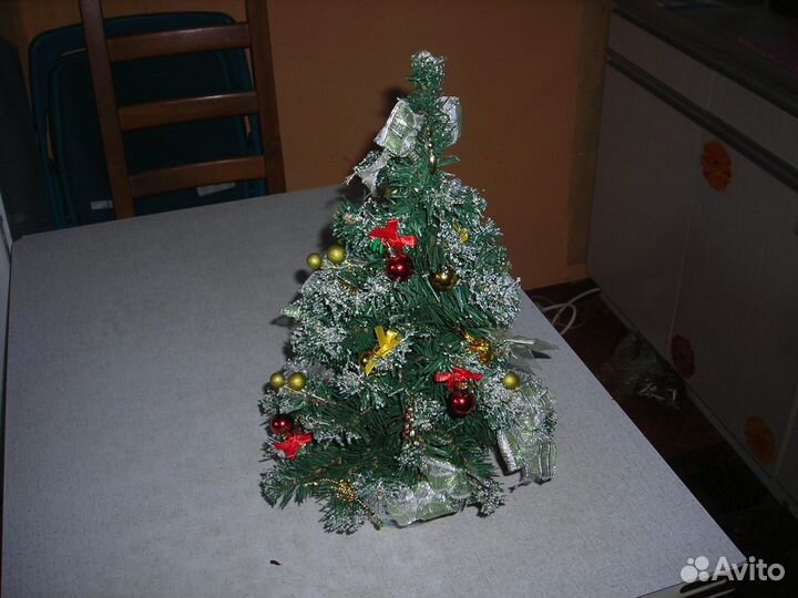 Елка новогодняя,гирлянда