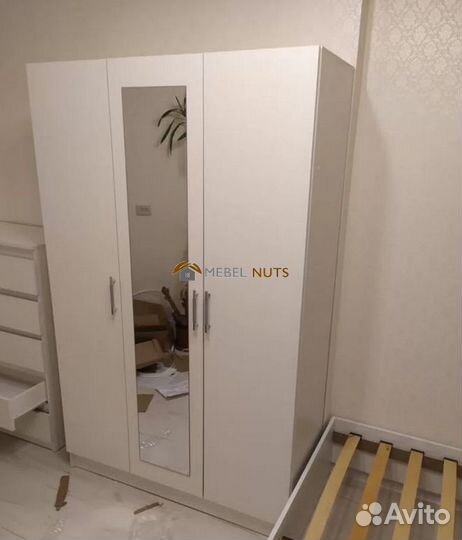 Шкаф распашной