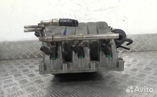 Впускной коллектор бензиновый audi A8 D3 (LNT04C60