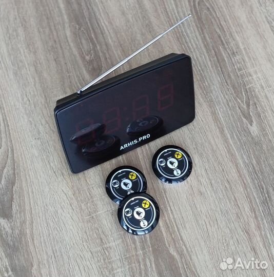 Табло вызова официанта-калянщика и кнопка вызова