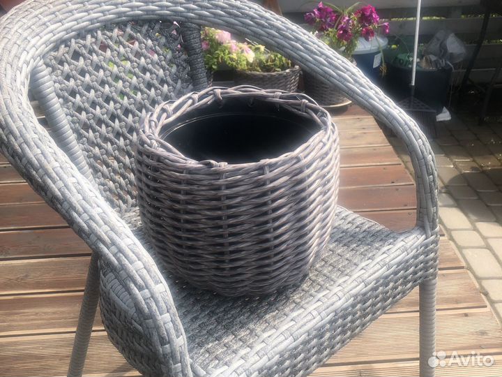 Кашпо из ротанга