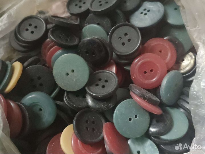 Пуговицы