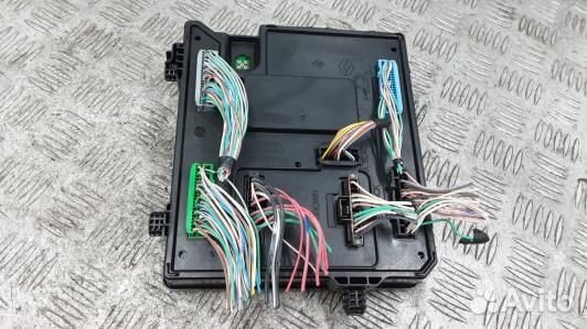 Блок комфорта renault megane 3 (6AD13M301)