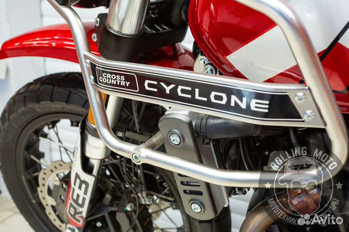 Дорожный мотоцикл Cyclone RE3 Scrambler red новый