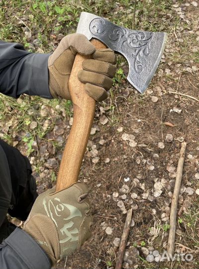Топор кованый 