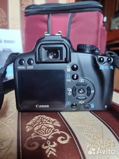 Зеркальный фотоаппарат Canon EOS 1000d