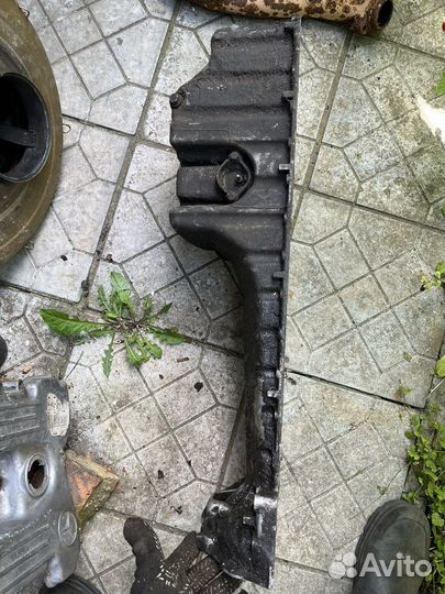 Картер масленный Мерседес 124/126 м103