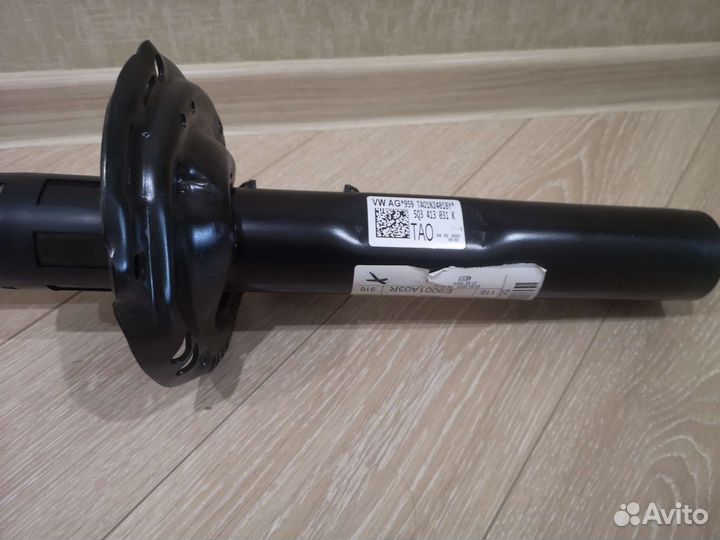 5Q3413031K амортизатор передний для шкода