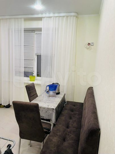 Доля в 1-к. квартире, 39 м², 8/10 эт.