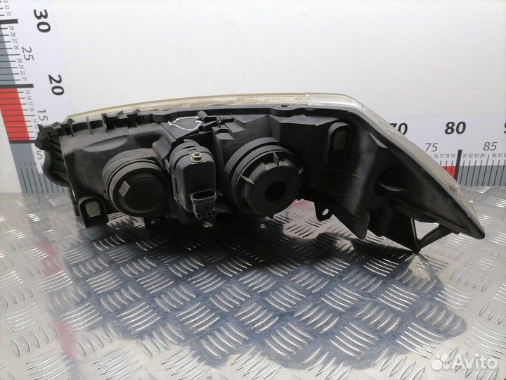 Фара передняя для Renault Megane 2 260108053R