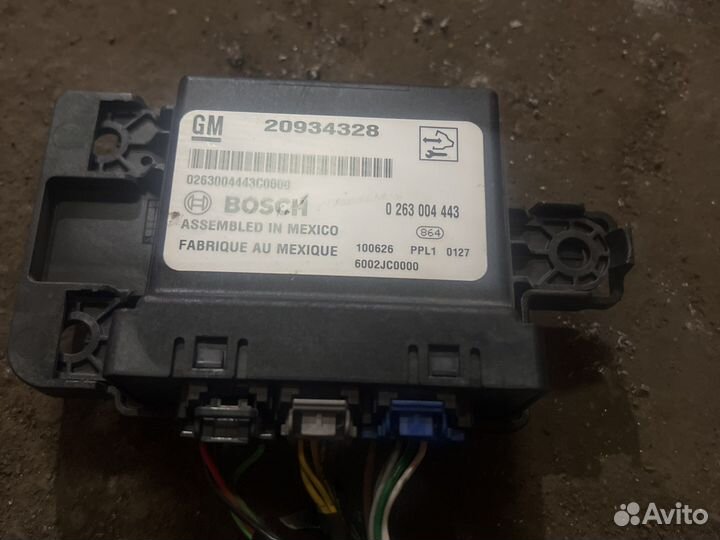 Блок управления парктрониками Opel insignia