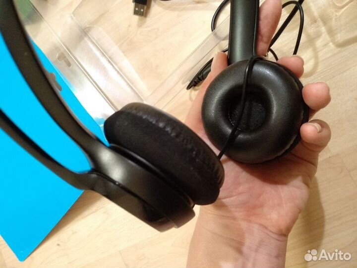 Проводная гарнитура Logitech H390