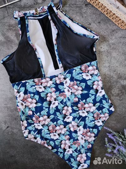 Женский купальник размер 52 новый