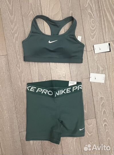 Платье для тенниса Nike