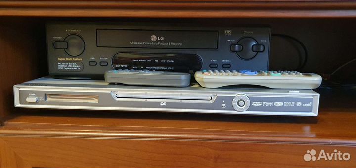 Видеомагнитофон VHS lg