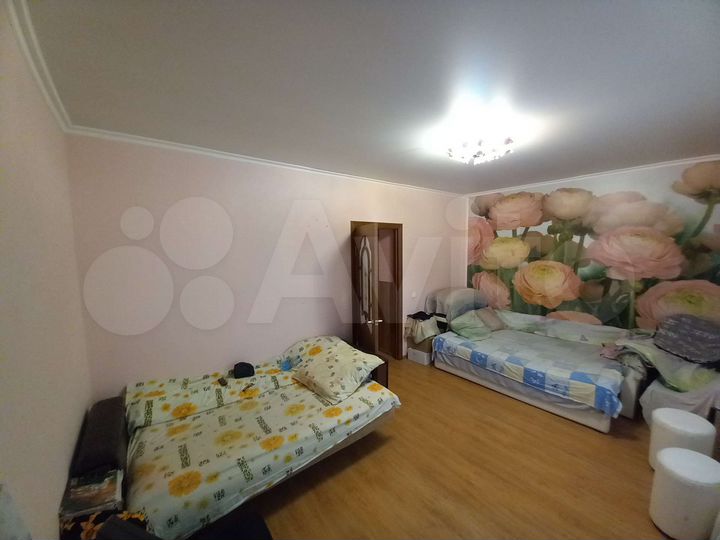 2-к. квартира, 58 м², 1/3 эт.