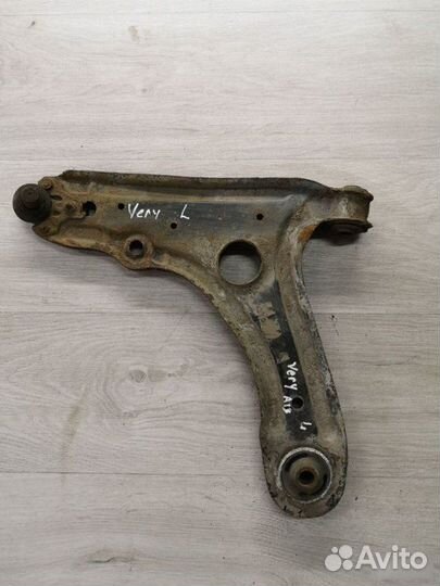 Рычаг передний левый Chery Very A13