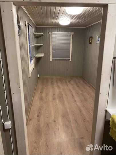 Жилой домик-бытовка 7х2,5 и туалет