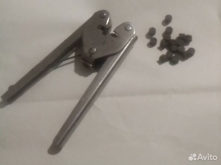 Пломбиратор б/у