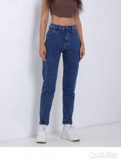 Джинсы mom
