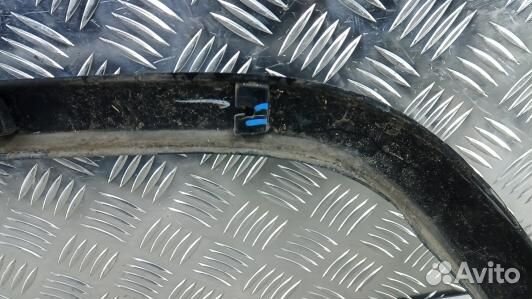 Молдинг крыла переднего правого jeep grand cheroke