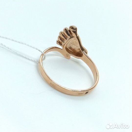 Золотое кольцо с камнем 18р