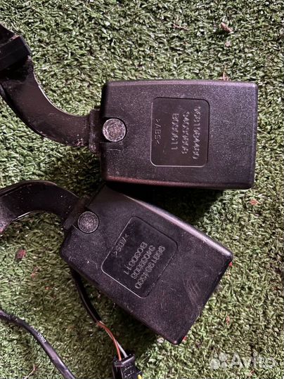 Защелка ремня безопасности Peugeot 5008 I (2009—2013)