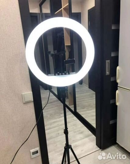 Кольцевая Светодиодная Лампа Со Штативом