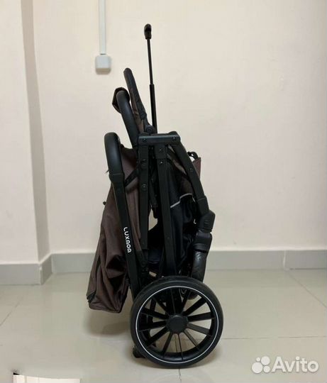 Коляска с перекидной ручкой Luxmom H2