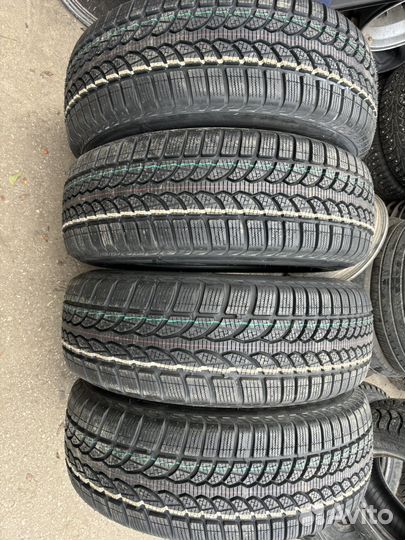 Bridgestone Blizzak LM-80 245/65 R17 111T