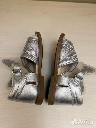 Босоножки для девочки