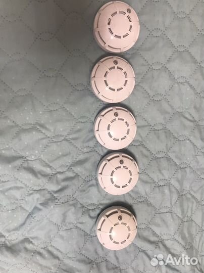 Пожарный датчик извещатель