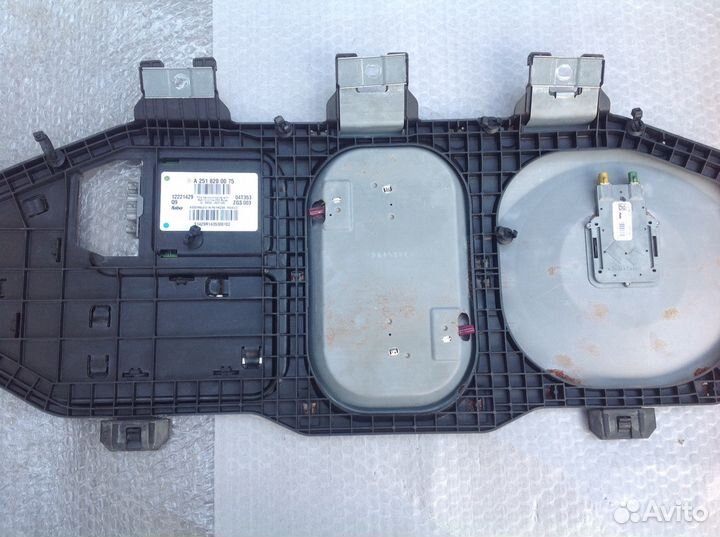 Антена Мерседес а2518200075