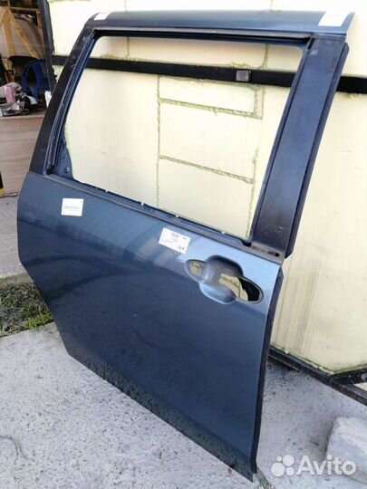 Дверь задняя правая Mazda Mpv LW 2002+