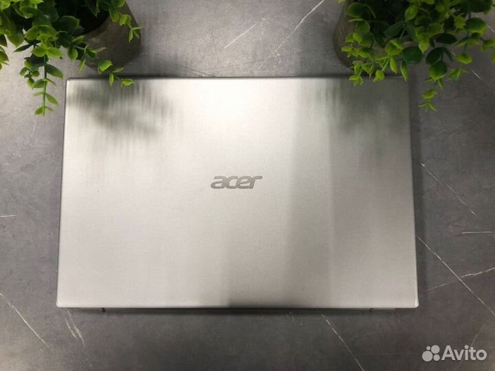 Стильный ноутбук Acer для работы и игр