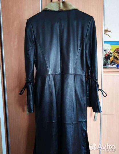 Кожаный плащ