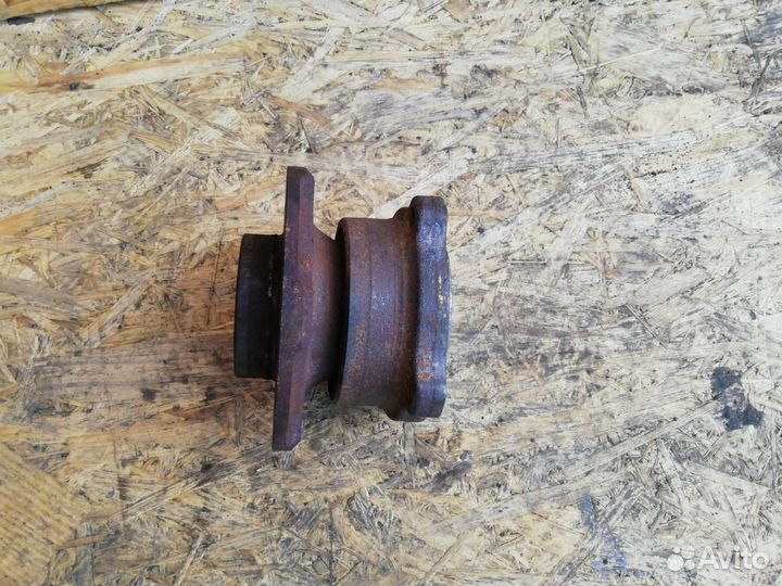 Ступица задняя правая BMW X5 F15 (2013 - 2018)