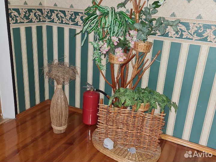 Панно подставка для цветов